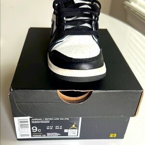 Jordan 1 Retro Low OG (TD) Black and White Sneakers